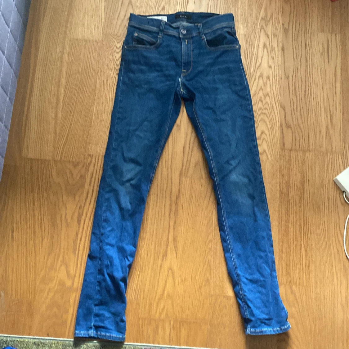 Blå slim jeans från Replay