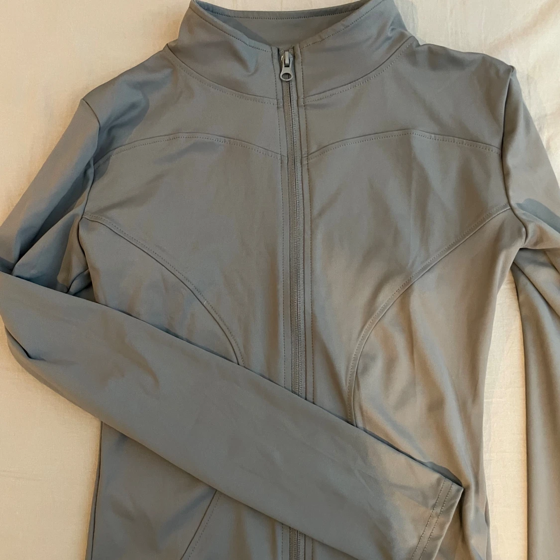 Grå ”bbl” jacket med dragkedja - 1