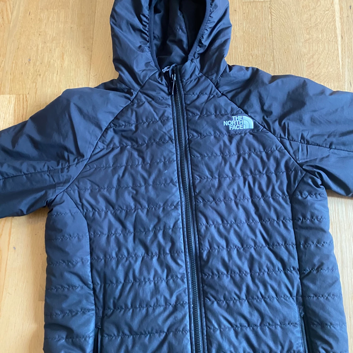 Svart pufferjacka från The North Face - 2