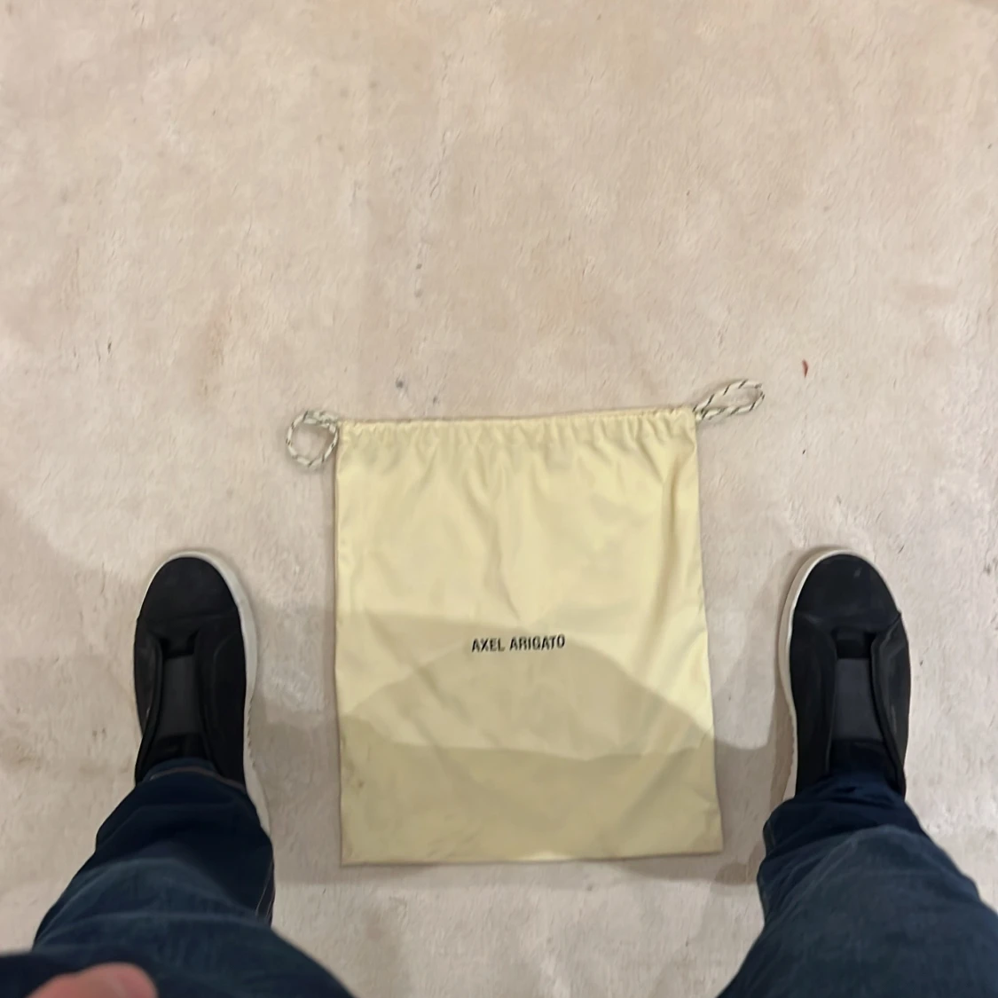 Svarta sneakers från Axel Arigato - 3