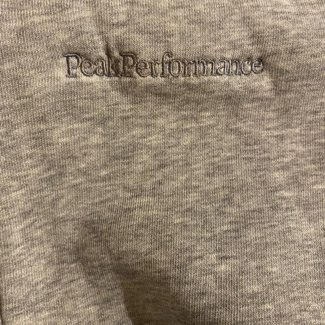 Grå hoodie från Peak Performance XS - 1