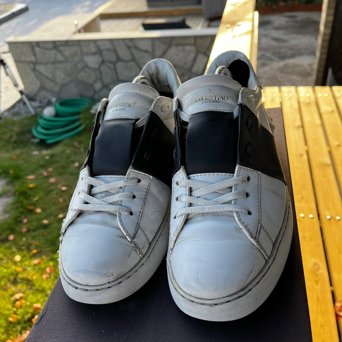 Valentino Garavani Open sneakers vit/svart - 1