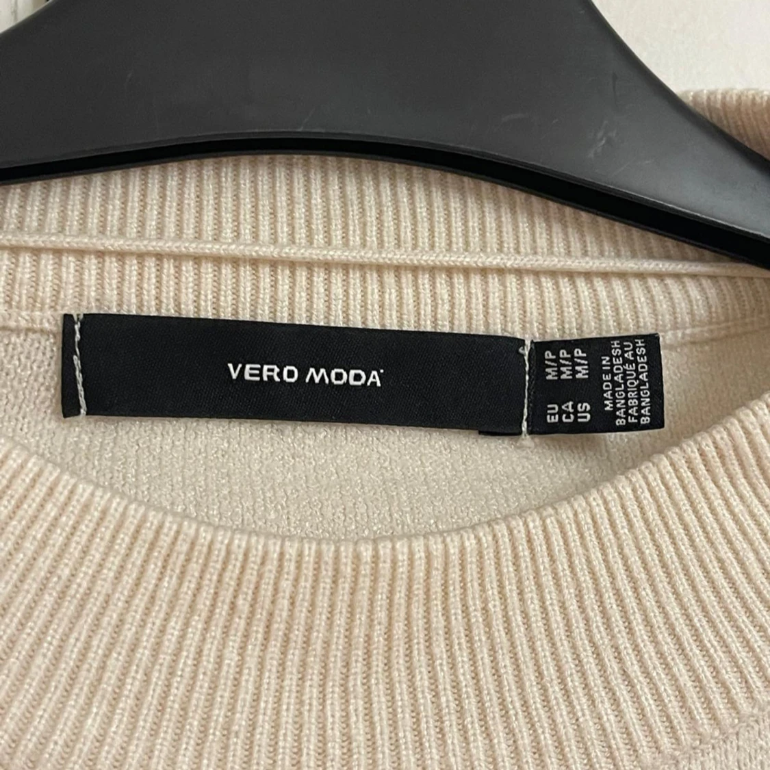 Beige stickad tröja från Vero Moda - 2