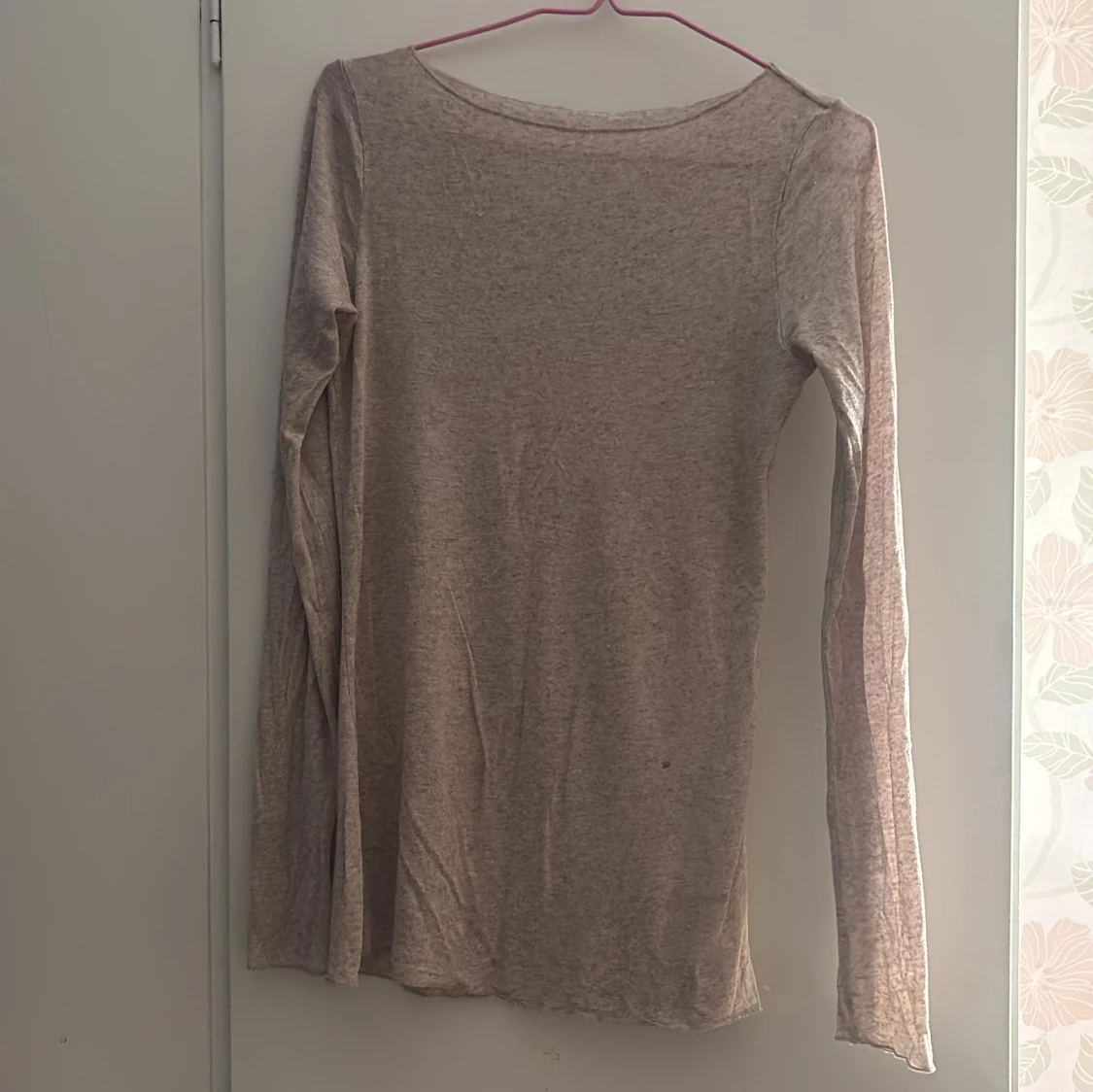 Beige långärmad basic tröja