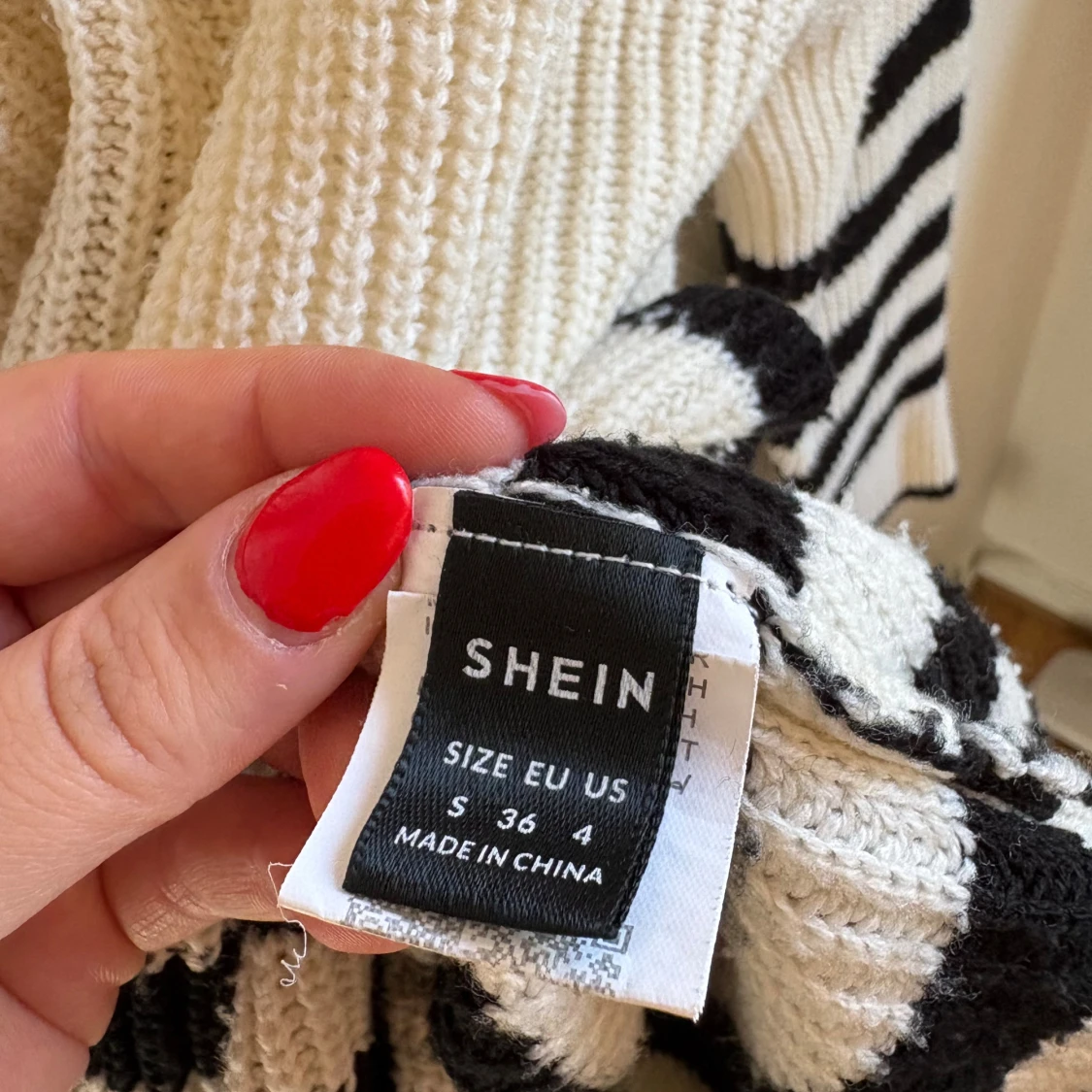 Randig stickad tröja  - 2