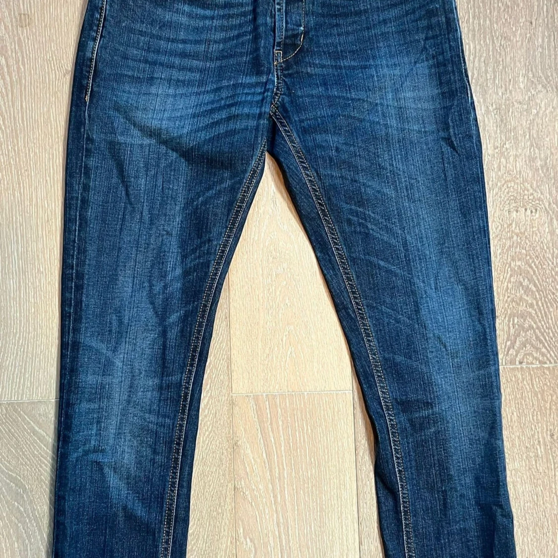Mörkblå jeans från Dondup - 2