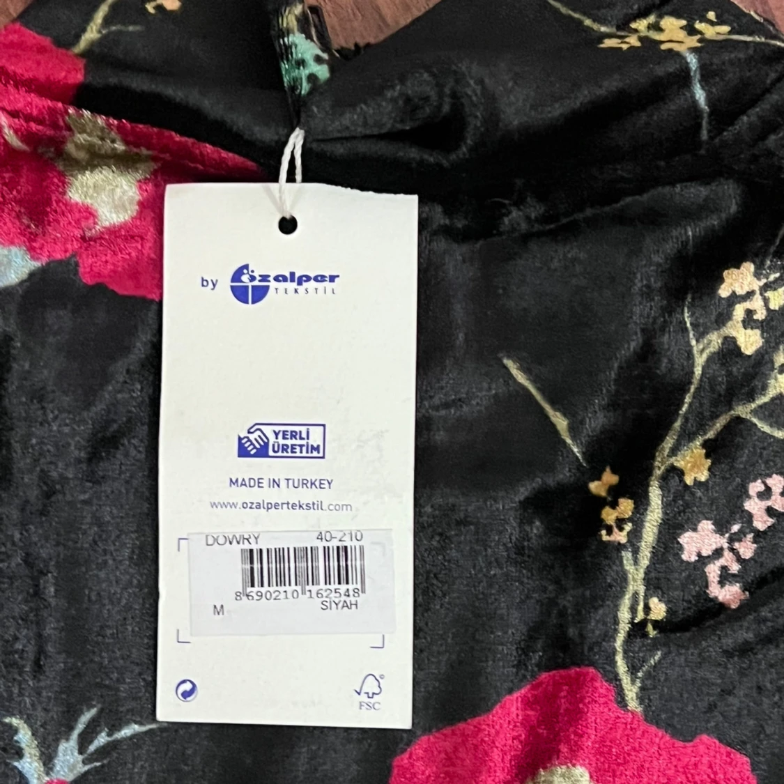 Svart blommig sammetströja Dowry M - 4