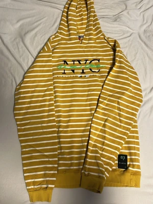 Hoodie  - En randig hoodie