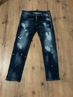 Dsquared 2 jeans - Storlek S-M helt nya dsq2 jeans