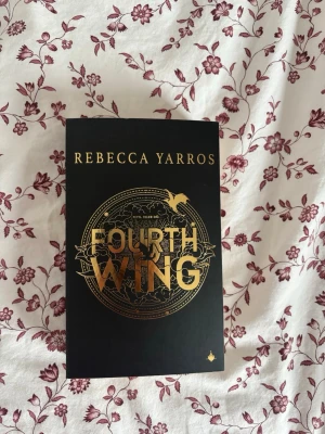 Fourth Wing  - bok på svenska, Fourth Wing 