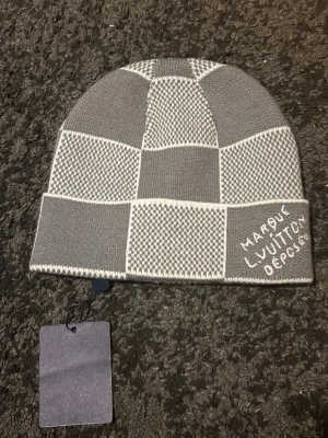 Inget märke - Fet mössa perfekt nu t vintern, pris kan diskuteras.