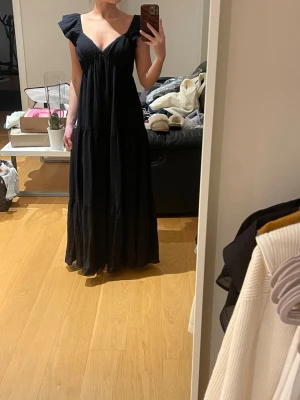 Maxiklänning bikbok  - Helt ny och oanvänd med prislapp💕