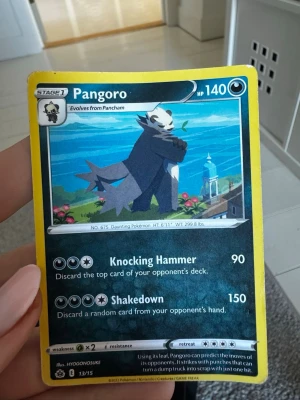 Pokimon kort - Säljer detta för att ja inte har någon användning av de