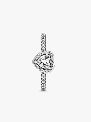 Pandora ring  - Säljer min silvriga Pandora ring då den inte kommer till användning. Storlek 54 mm (7) Skriv privat för fler bilder💕Original pris: 800 kr 