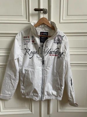 Windbreaker Geografical Norway  - Fet o så