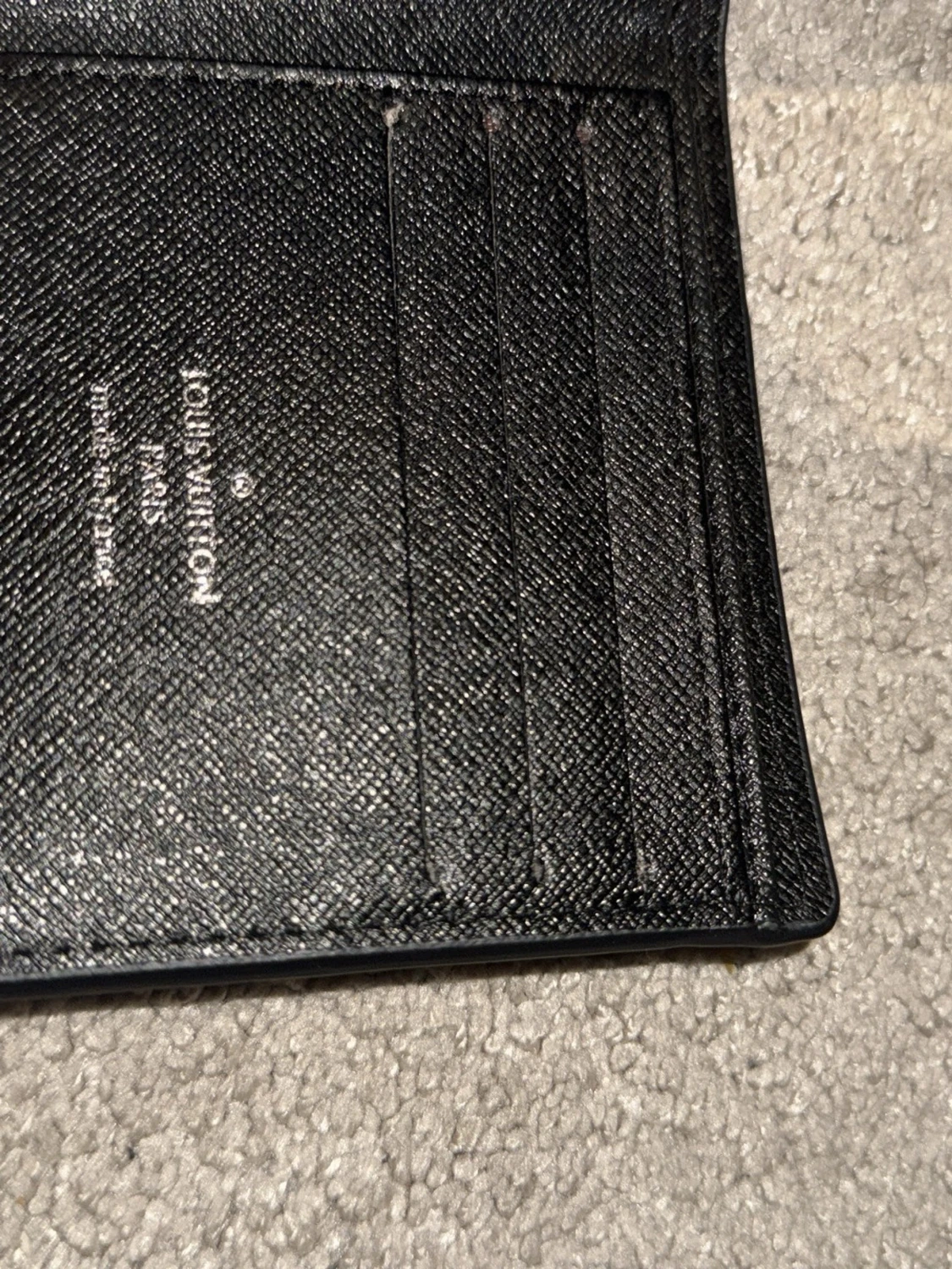 Stilren svart plånbok i monogrammönster - 2