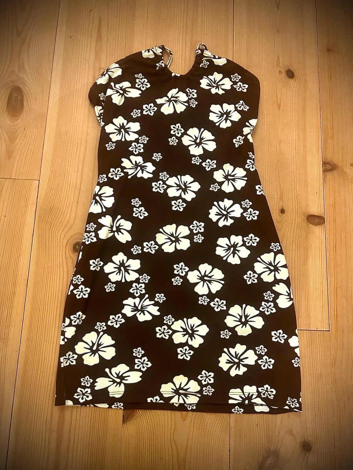 Brun blommig halterneckklänning H&M