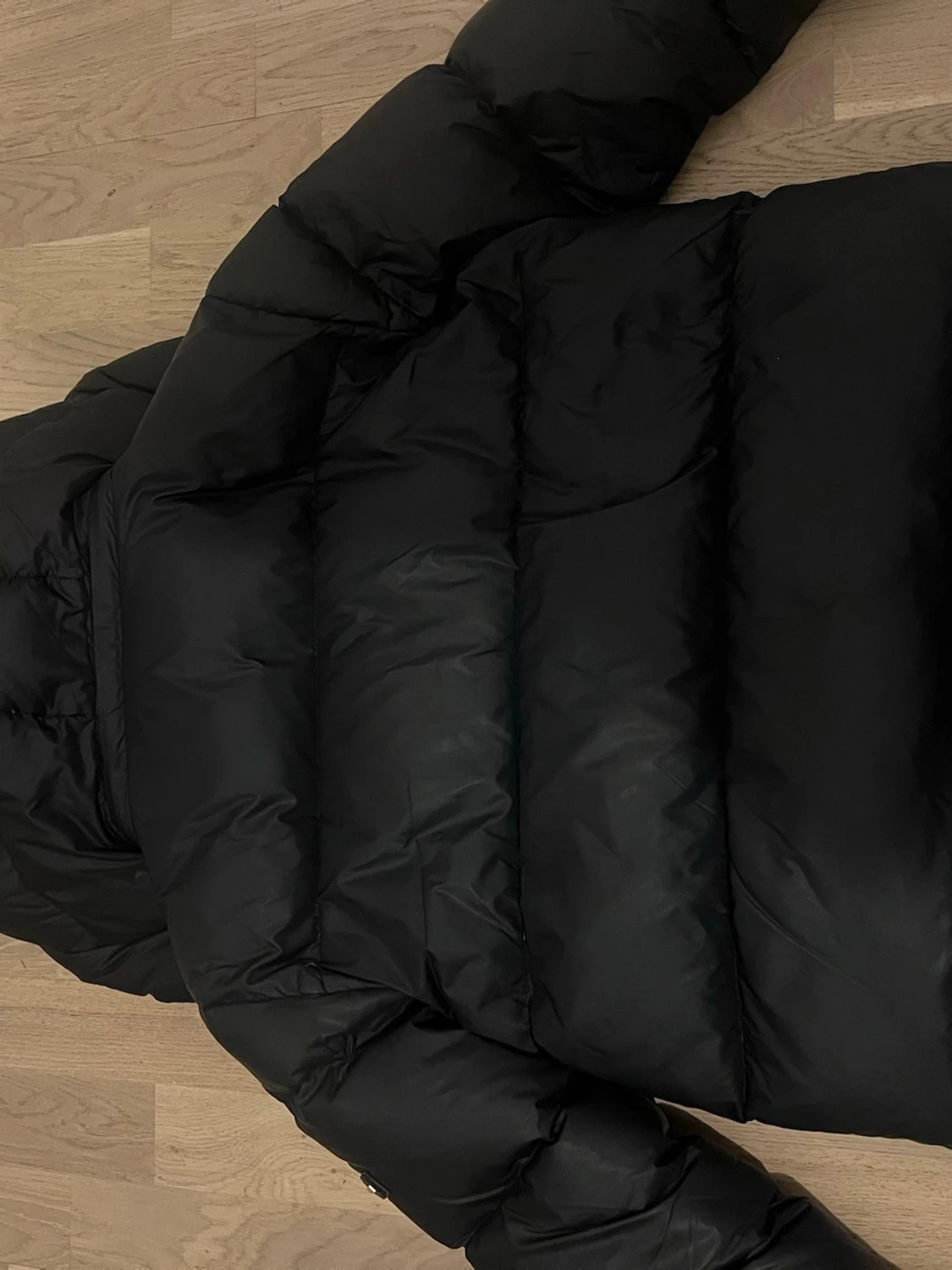 Svart pufferjacka från Gabos London - 5