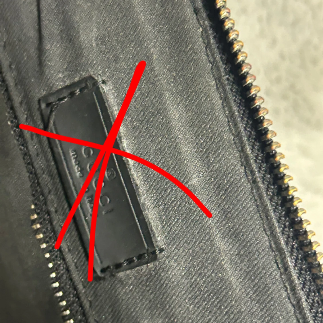 Svart axelväska från h&m - 3