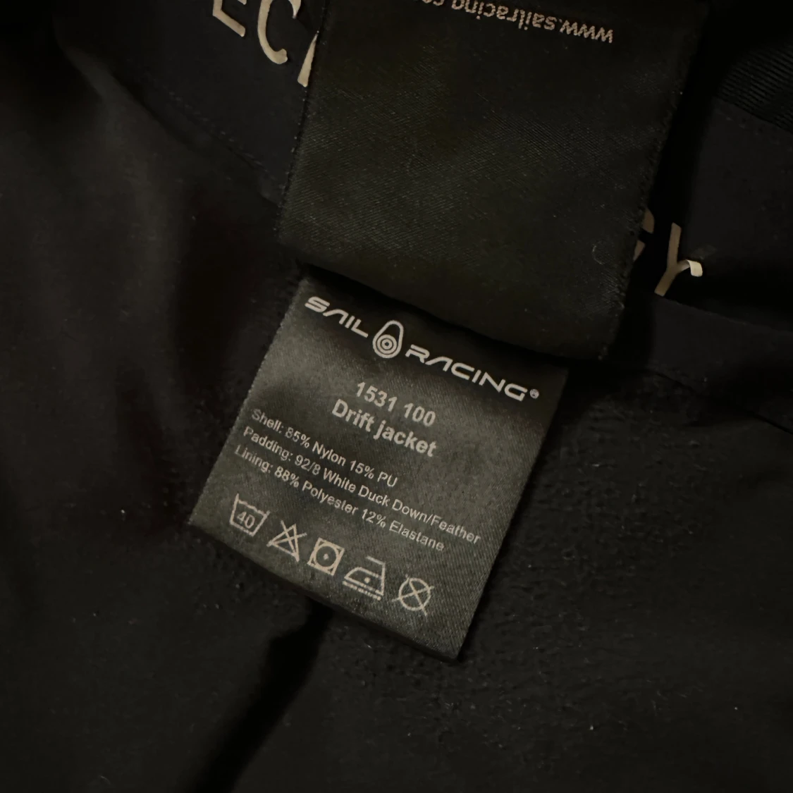 Svart Sail Racing pufferjacka med huva - 4