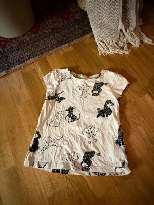 Barn T-shirt  - Som ny 