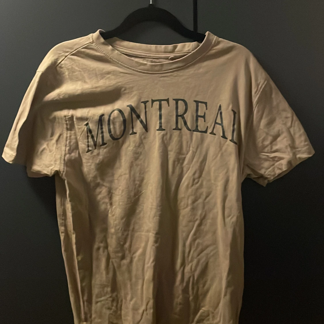 Beige  Montreal T-shirt 
