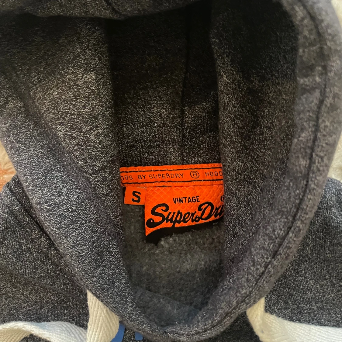 Mörkgrå Superdry hoodie - 3