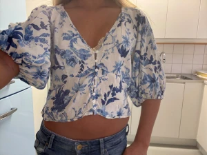 Topp - Trendig hm topp, oanvänd jättefin