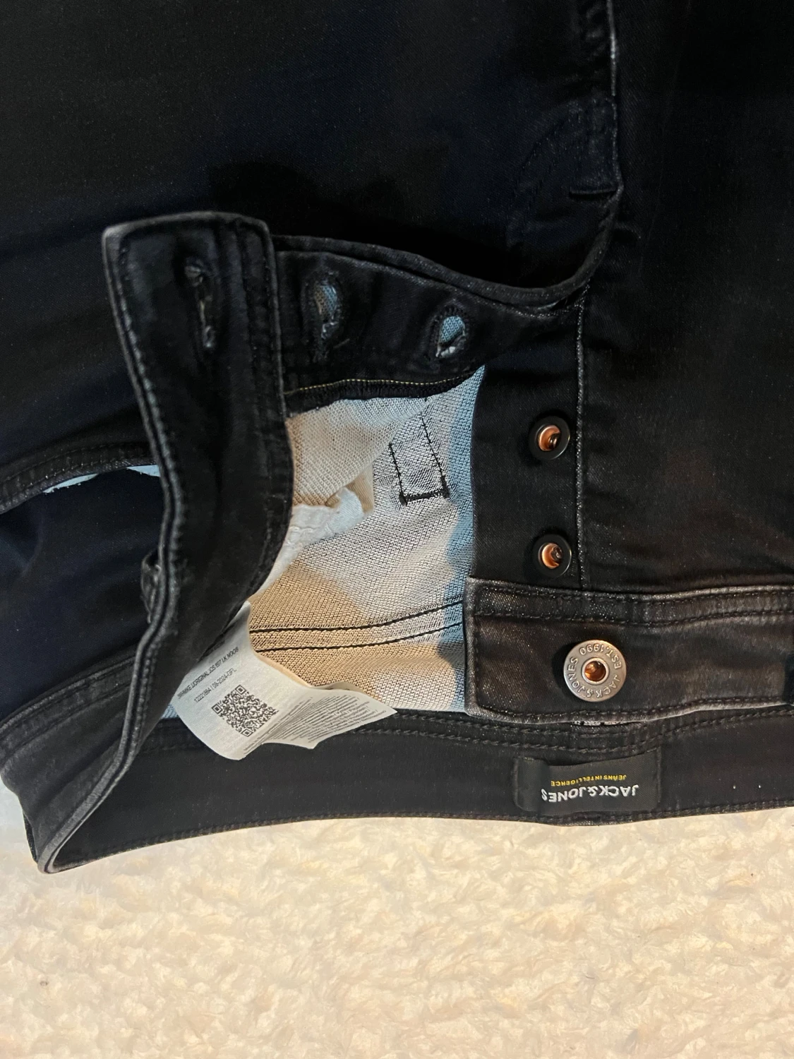 Svarta  jeans från Jack & Jones - 2