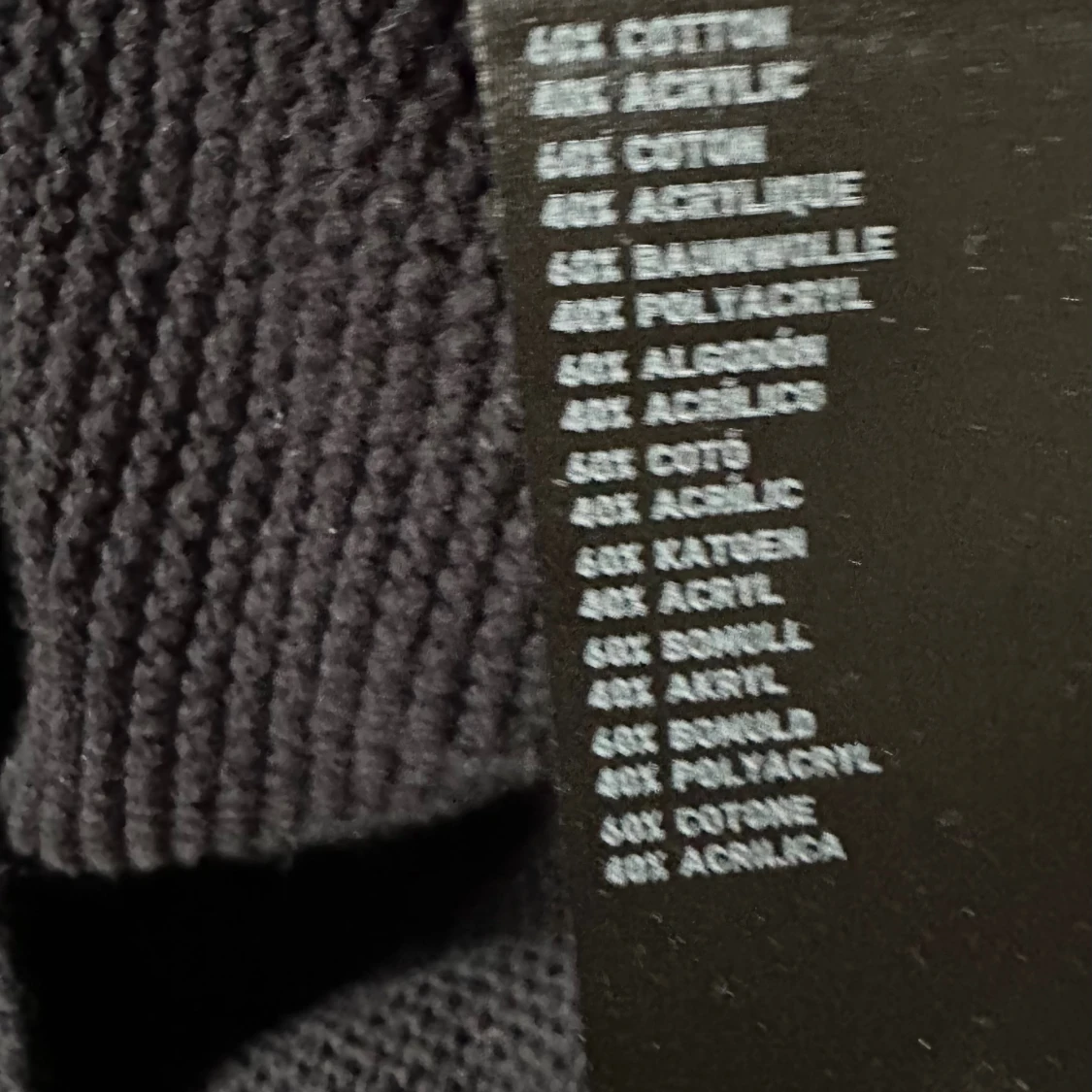 Svart stickad tröja från Uniqlo - 3