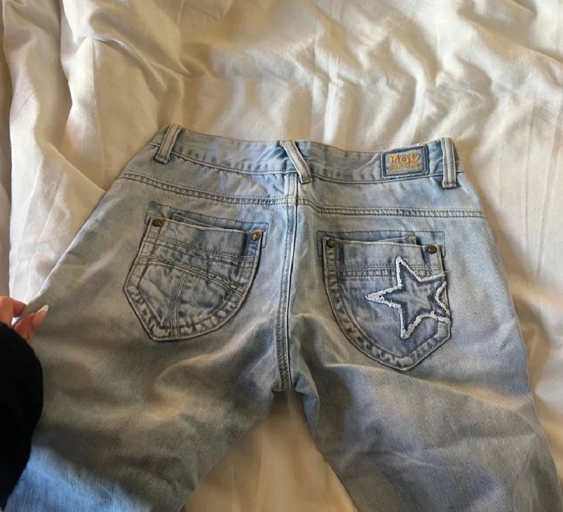 Jätte snygga ljusblåa jeans!🩵 - 1