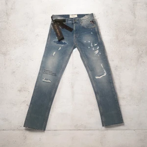 REPLAY GROVER JEANS - Skick: 10/10, helt nya och endast testade | As fet design med slitningar och citat | W28 L30 | Pris kan diskuteras!