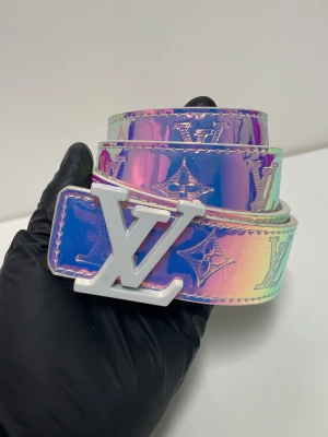 Lv Bälte - Säljer ett helt nytt bälte, aldrig använd. Storlek 110. Snabb frakt fraktas inom 24h efter köp. Kan härmas i Haninge, skriv gärna vid fler frågor.
