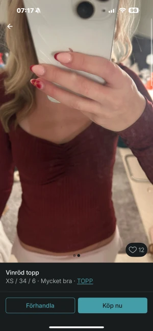 vinröd tröja  - vinröd tröja i storlek xs