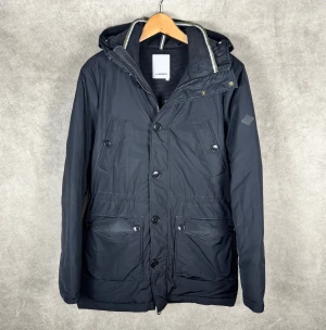 J.Lindeberg Jacka | S - J.Lindeberg Vinterjacka | Bra skick | Storlek S | INGA BYTEN | Fraktar spårbart eller möts upp i Täby 