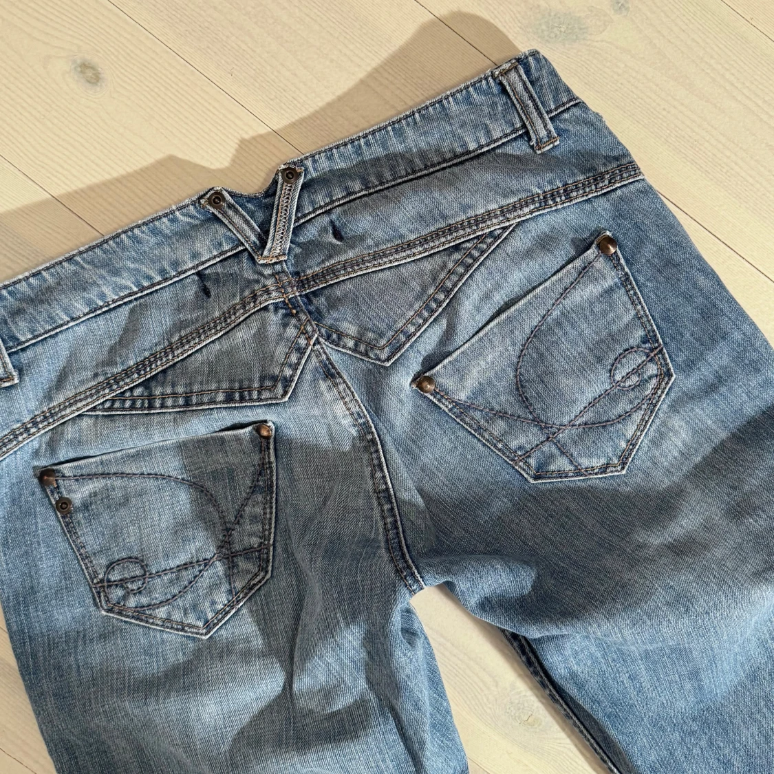 Low bootcut jeans  - 5