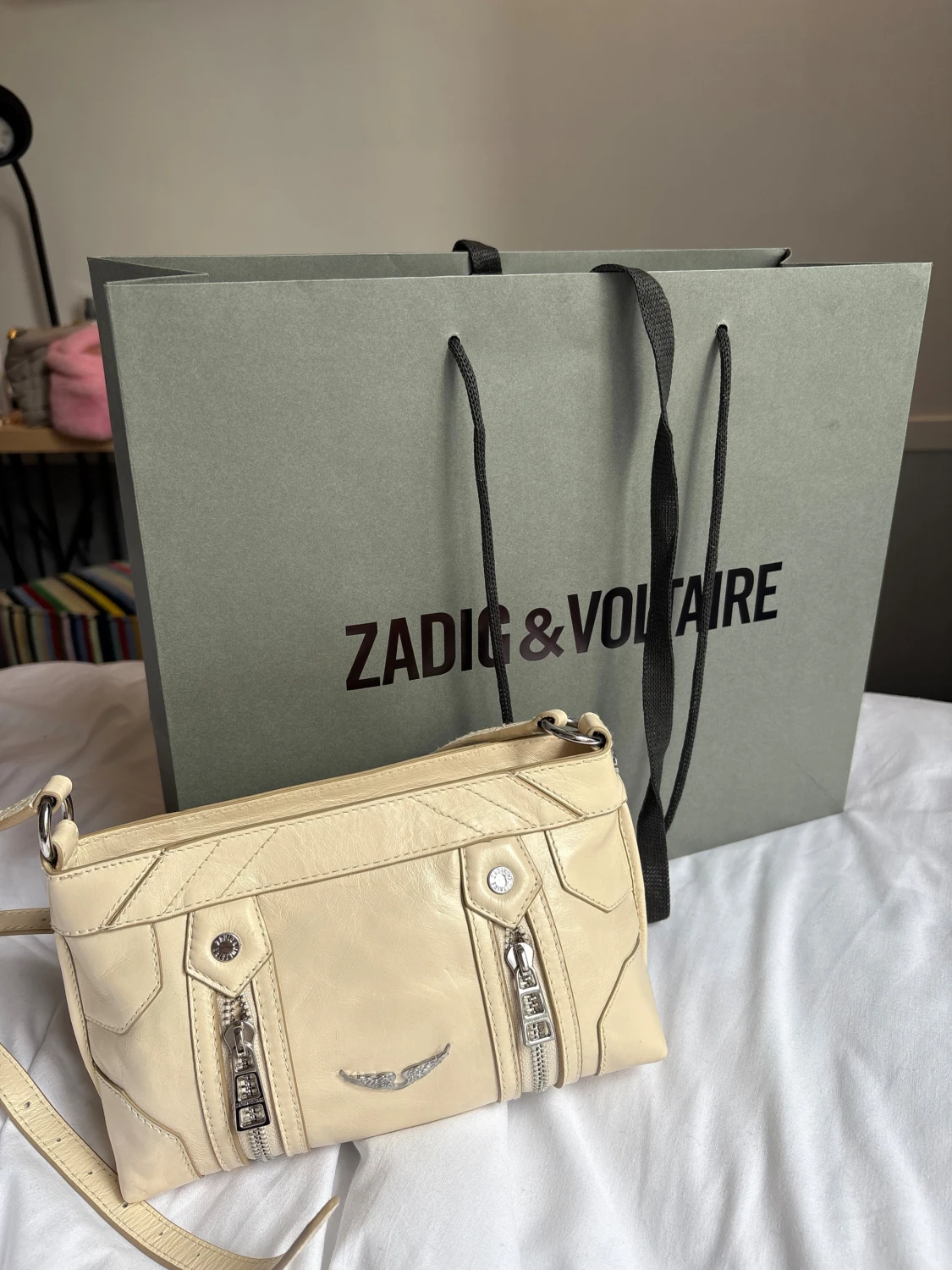 Vit axelväska från Zadig & Voltaire