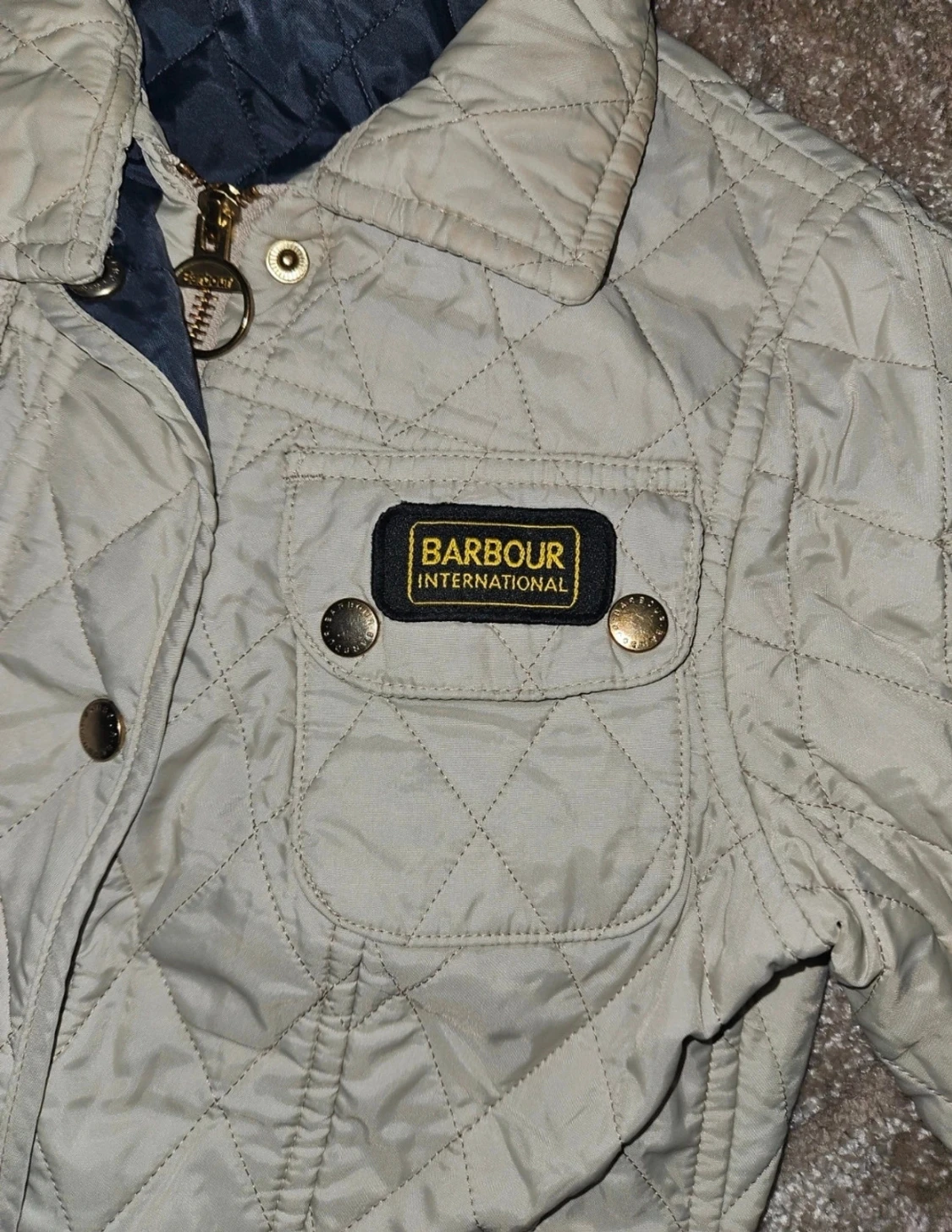 Beige quiltad jacka från Barbour - 1