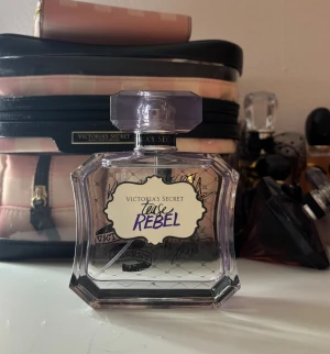Victorias Secret parfym - Victorias Secret tease rebel 100 ml. Endast testad💜