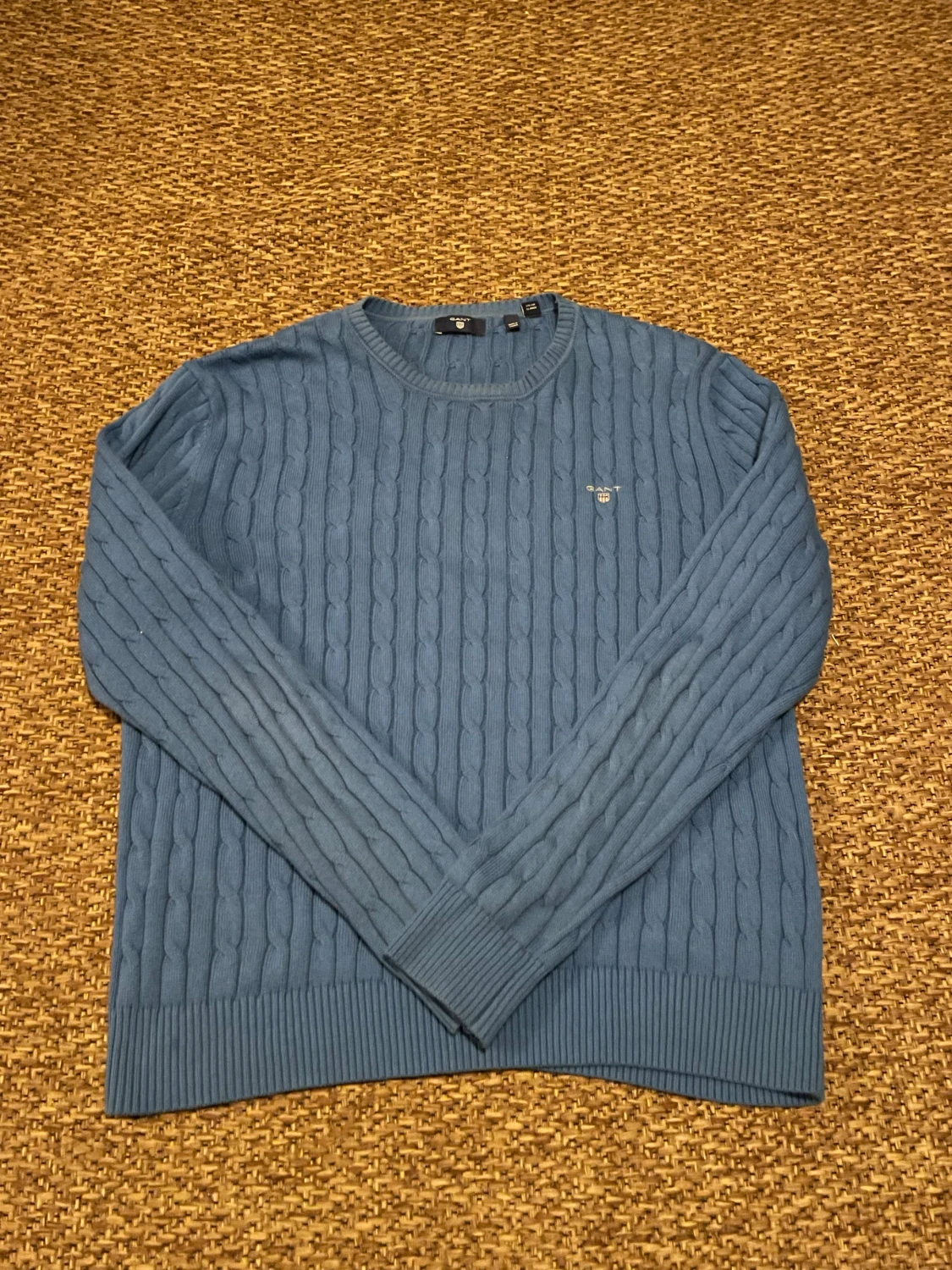 Blå kabelstickad tröja från Gant