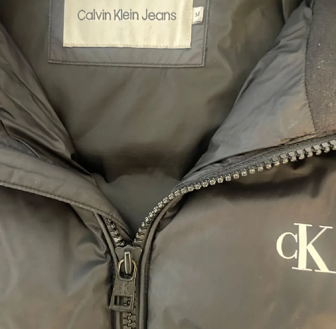 Svart pufferjacka från Calvin Klein Jeans - 3