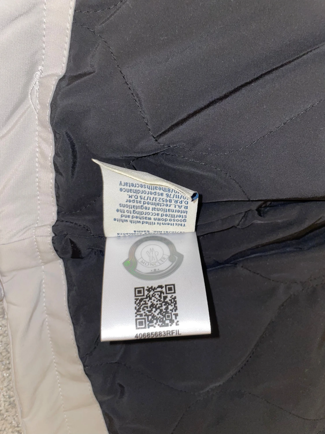 Grå Moncler vindjacka med huva - 3