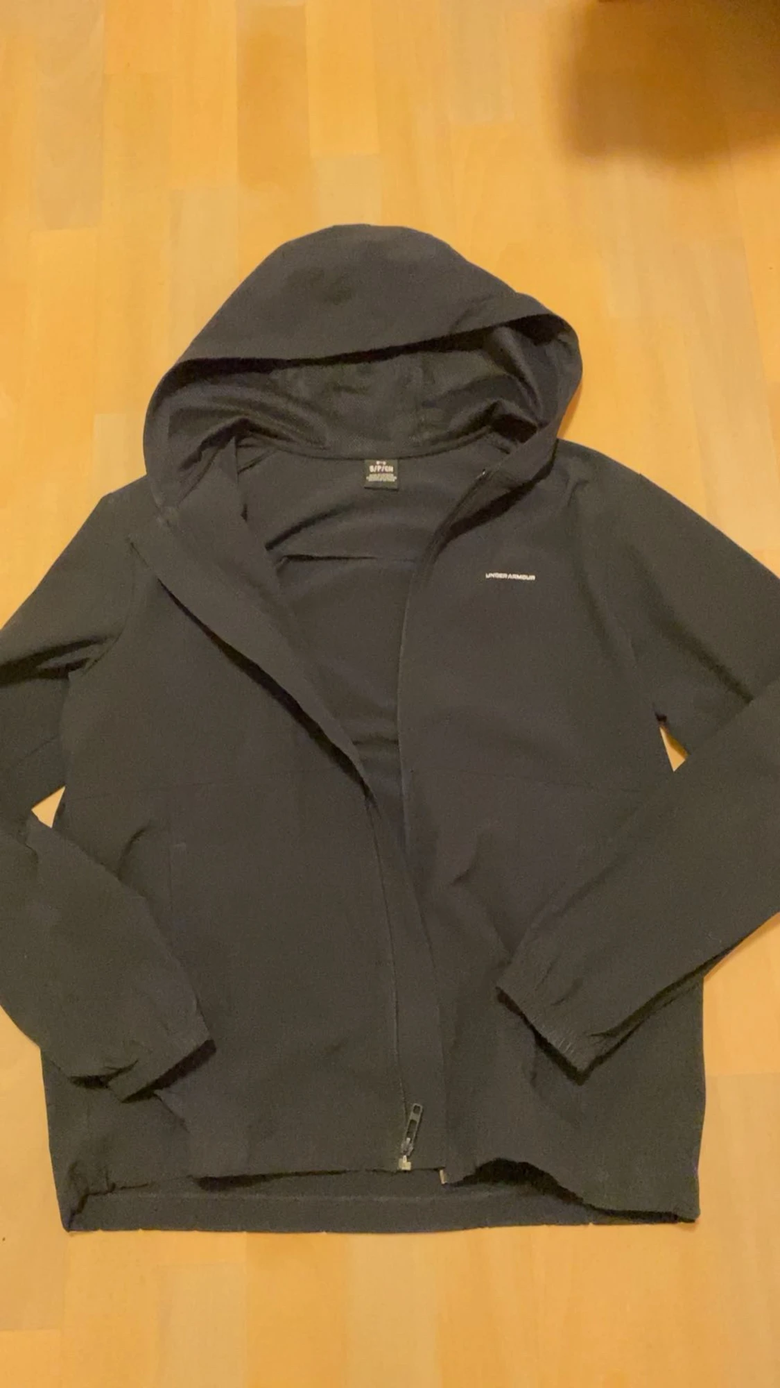 Svart vindjacka från Under Armour
