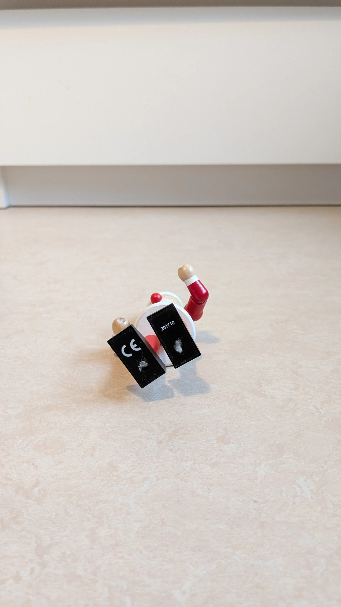 Röd tomte i trä - 4