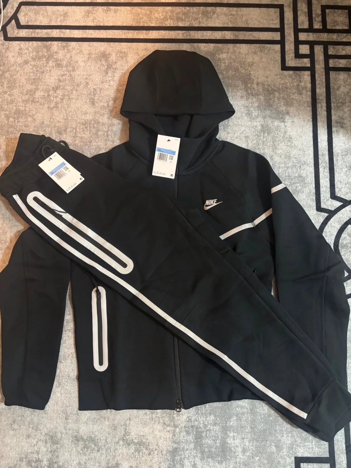 Nike svart reflective tracksuit