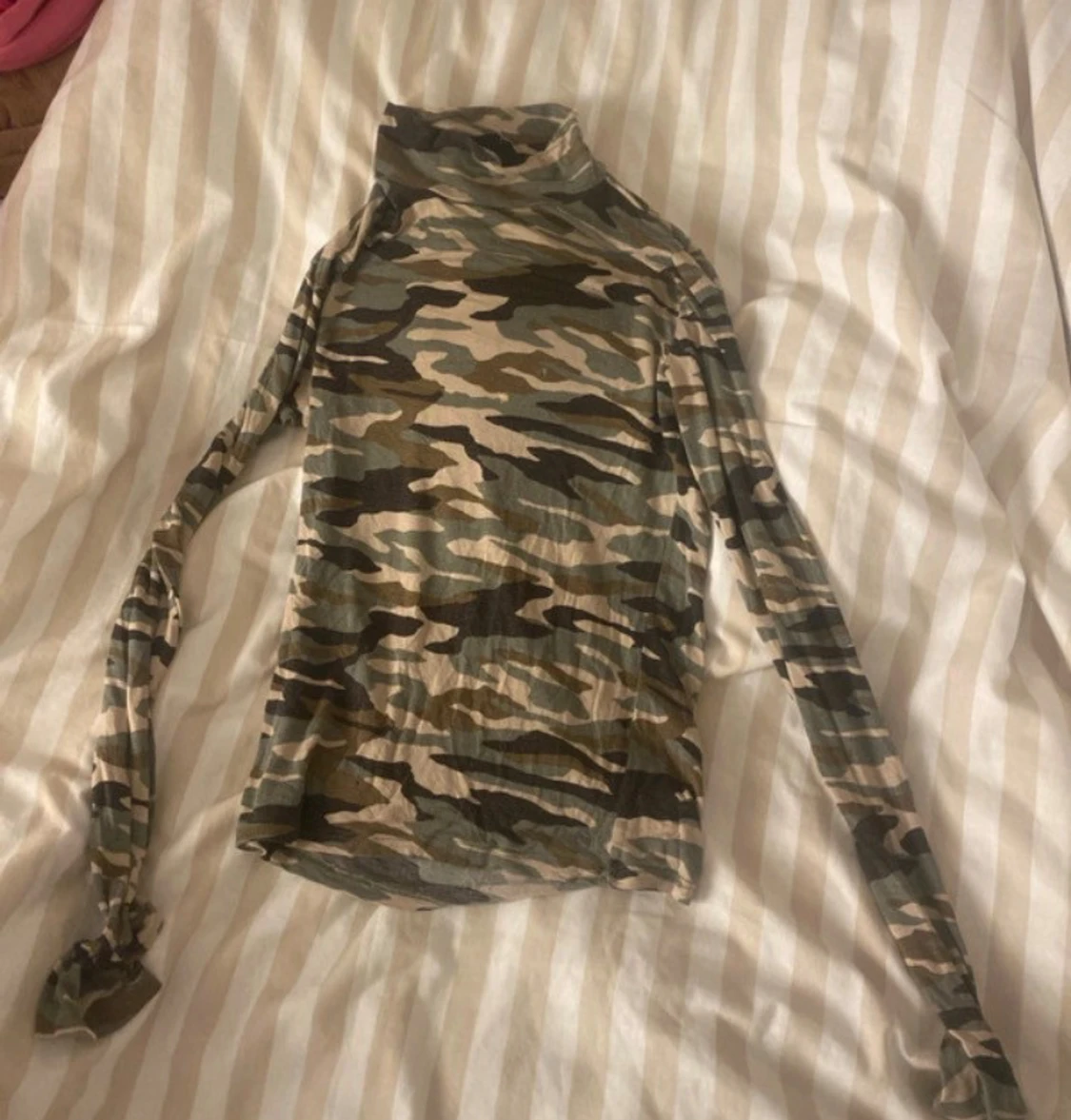 Camouflage polotröja med lång ärm - 1