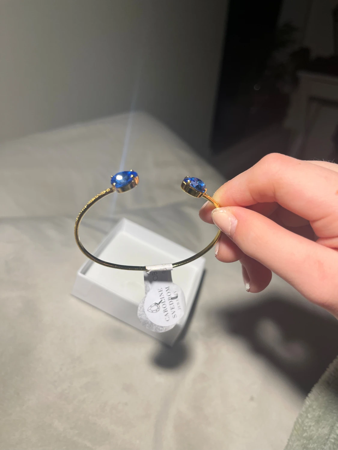 Guldarmband med blå stenar Caroline Svedbom Svedbom - 3