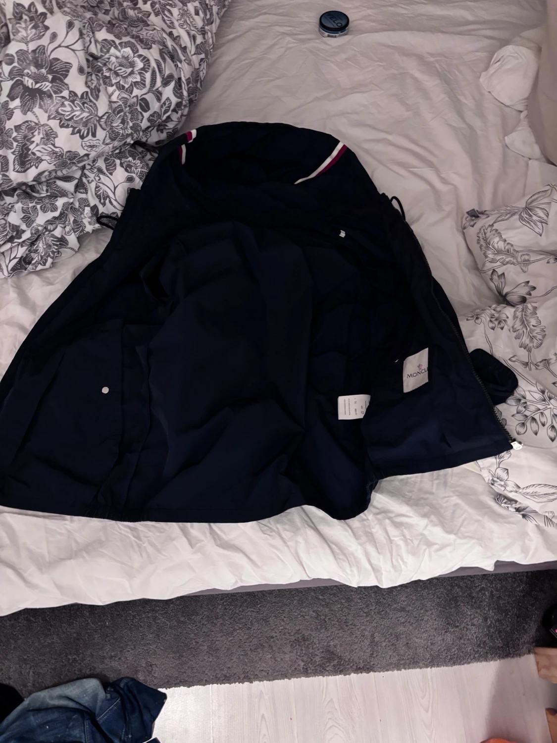 Mörkblå vindjacka från Moncler