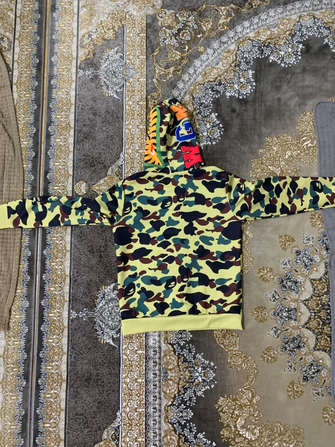 BAPE camo hoodie med shark-hood - 1