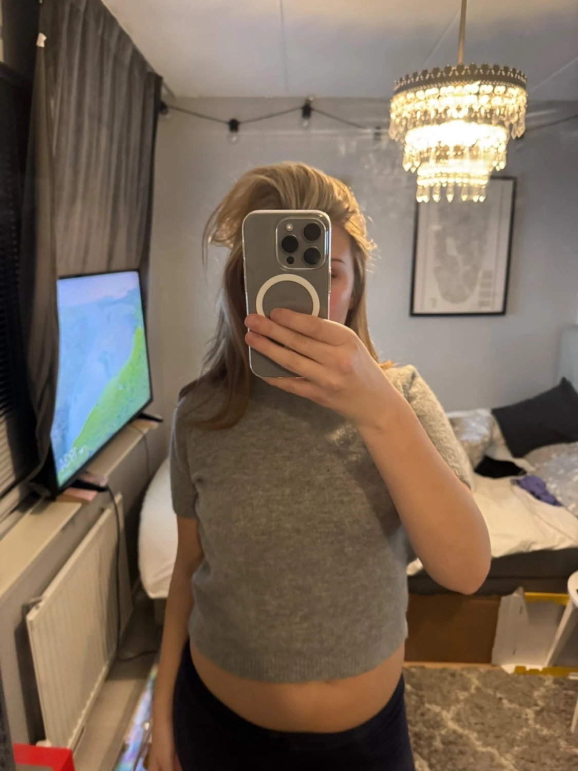 Grå croppad stickad tröja från Zara